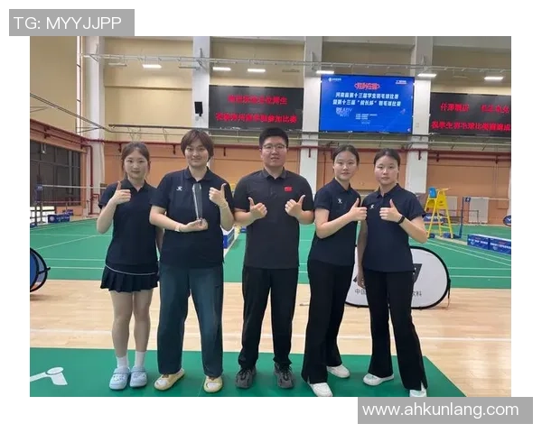 武汉羽毛球队比赛经验引发热议球迷对战术和表现的不同看法